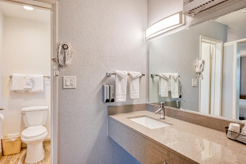 Vagabond Inn San Luis Obispo image 12